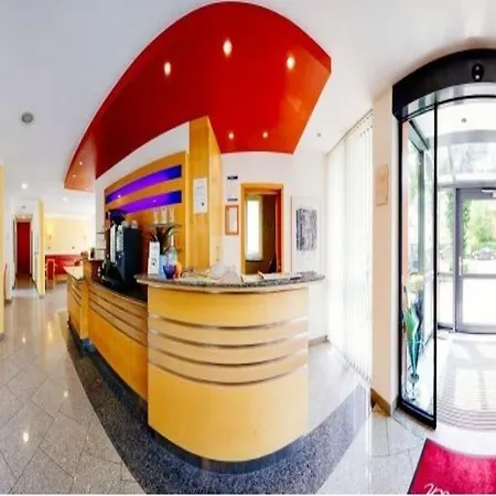 Graf Lehndorff Zur Messe Μόναχο