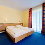 Graf Lehndorff Zur Messe 호텔 3*