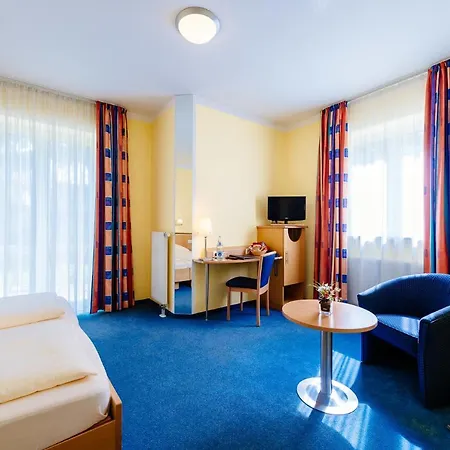 Graf Lehndorff Zur Messe 3* München