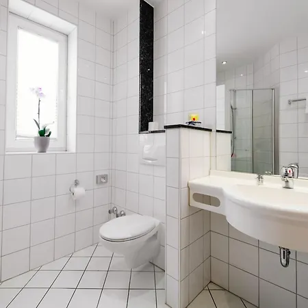 Graf Lehndorff Zur Messe