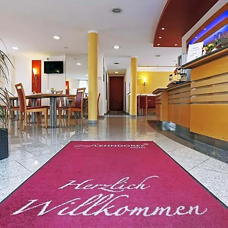 Graf Lehndorff Zur Messe Szálloda 3*