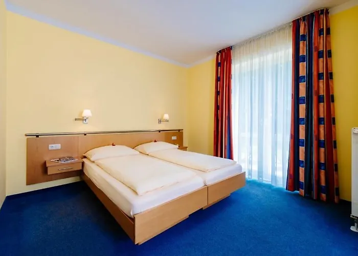Graf Lehndorff Zur Messe Hotel 3*