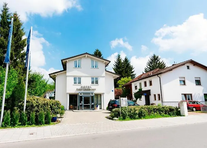 Graf Lehndorff Zur Messe