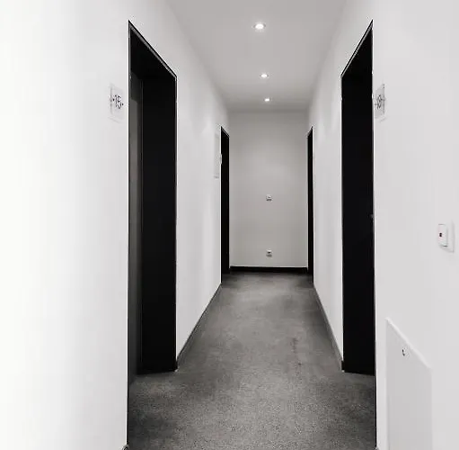 Hotel Graf Lehndorff Zur Messe 3*