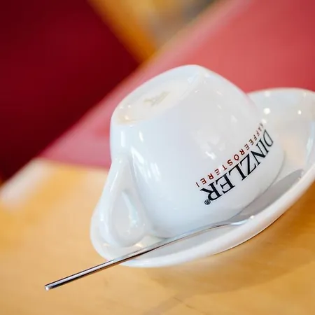 Graf Lehndorff Zur Messe 3* Munique