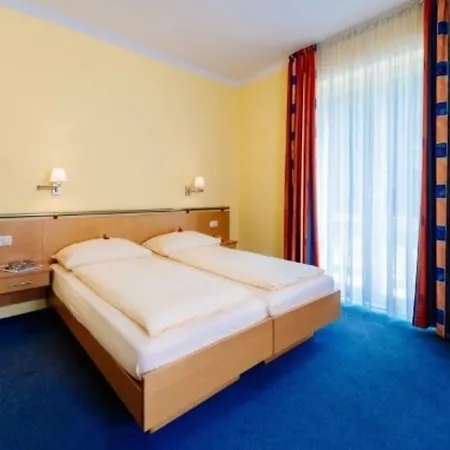 Graf Lehndorff Hotel 3*